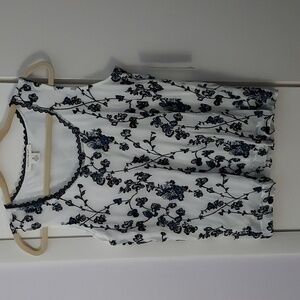 Skye's the Limit White and Blue Floral Blouse